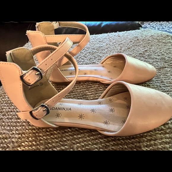 Girls dress shoes - Picture 2 of 3